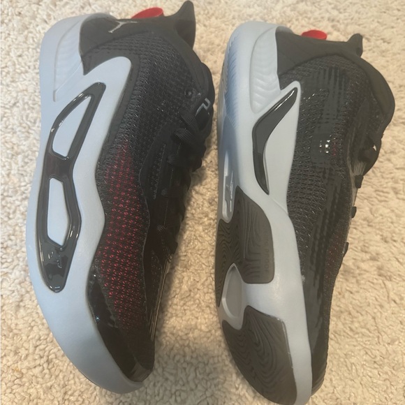 Tatum 1 “Old school Jordan’s size 7Y - Picture 4 of 8